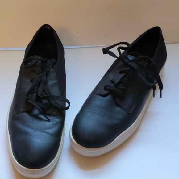 xanady sustainable mesh sneaker